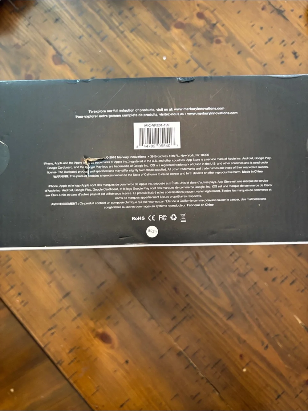 EVO VR White Virtual Reality Headset with HD Headphones NIB
